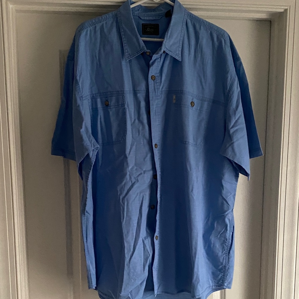 G.H. Bass & Co. Blue Short-Sleeve Button-Down Shirt

PTP 28